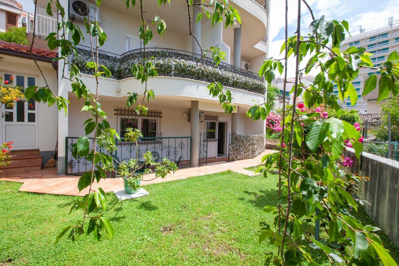 Apartments Cvjetni Dvori マカルスカ エクステリア 写真