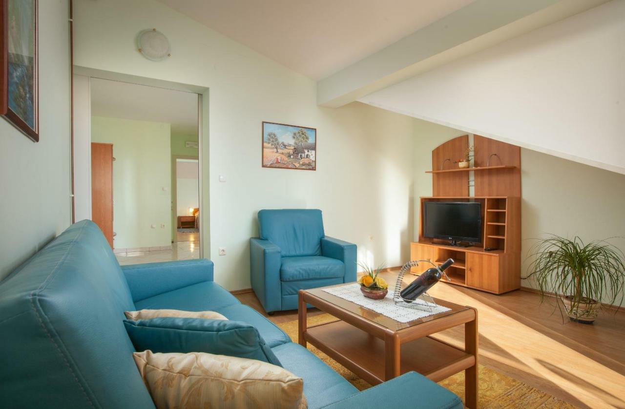 Apartments Cvjetni Dvori マカルスカ エクステリア 写真