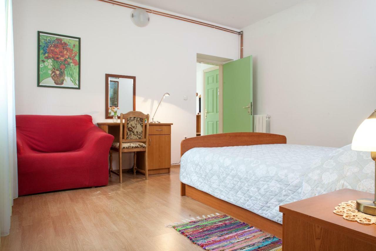 Apartments Cvjetni Dvori マカルスカ エクステリア 写真