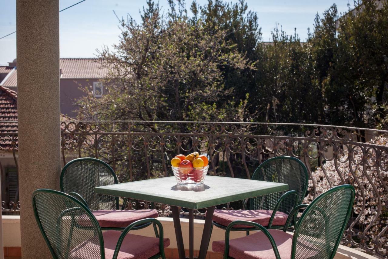 Apartments Cvjetni Dvori マカルスカ エクステリア 写真