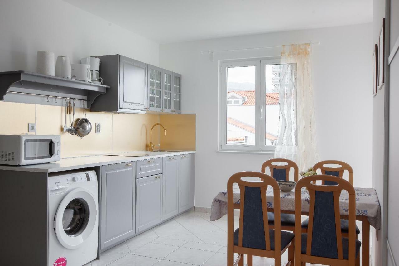 Apartments Cvjetni Dvori マカルスカ エクステリア 写真