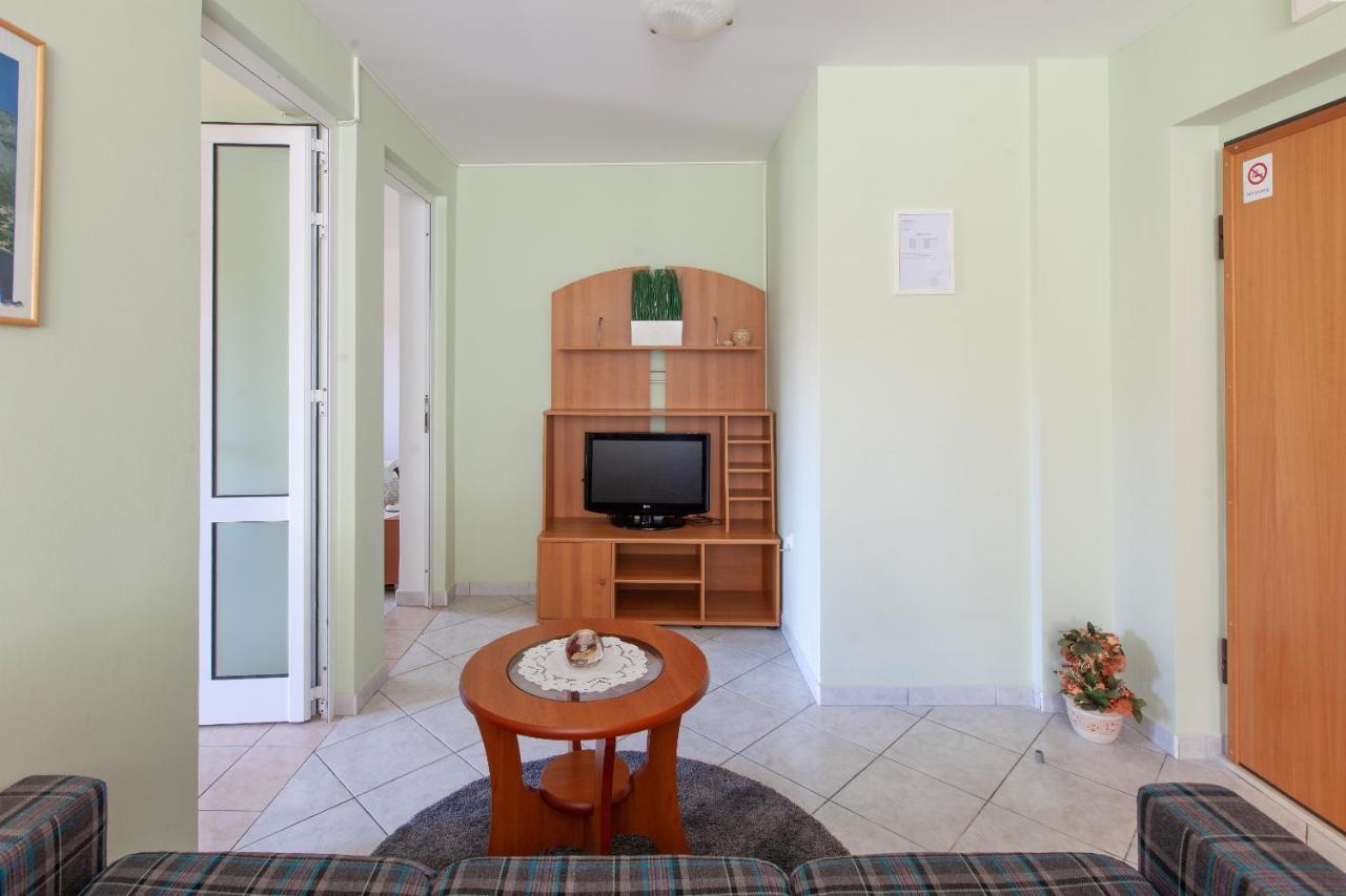 Apartments Cvjetni Dvori マカルスカ エクステリア 写真